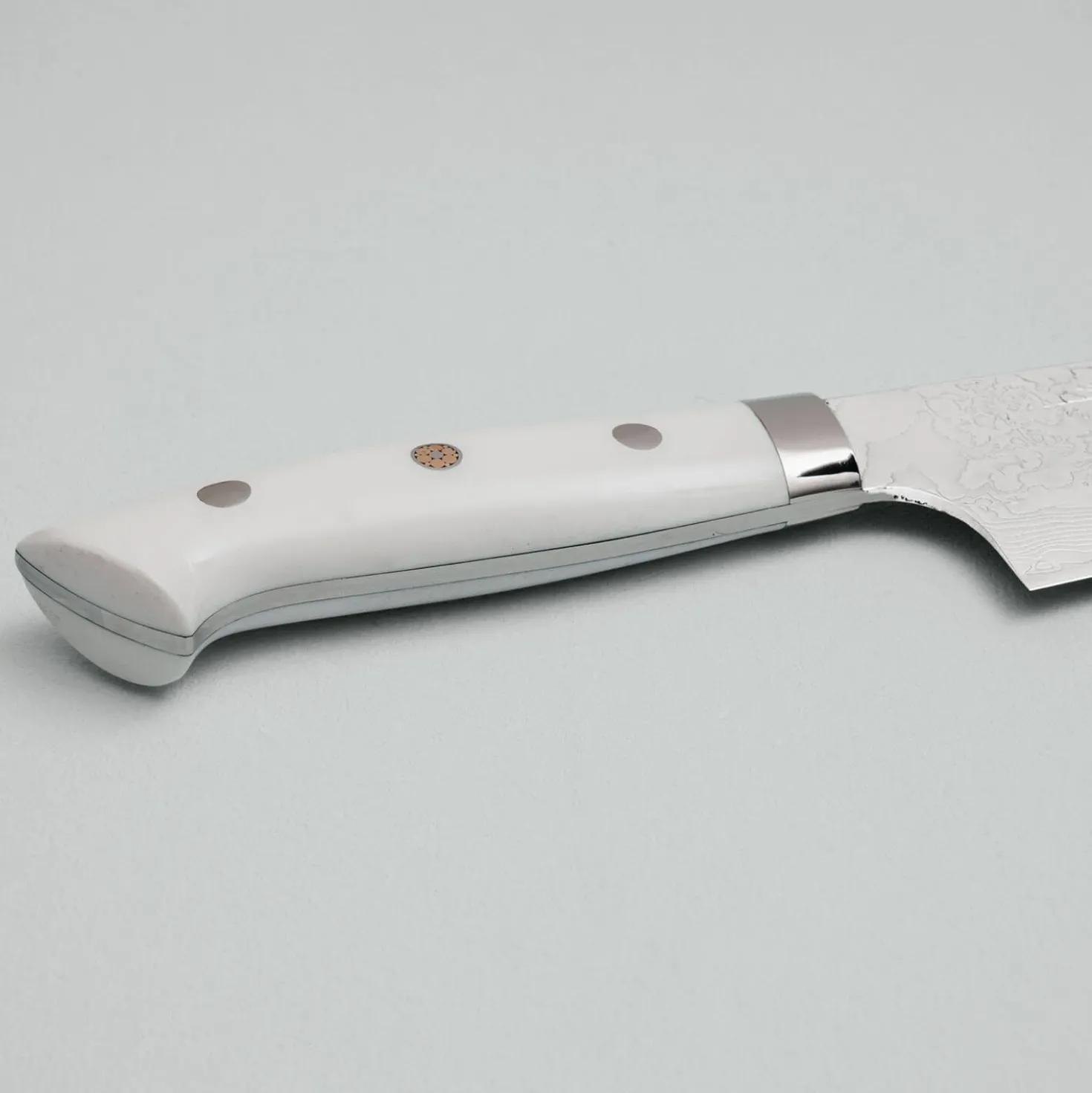 Takeshi Saji VG10 Diamond Finish Corian Santoku 18 cm