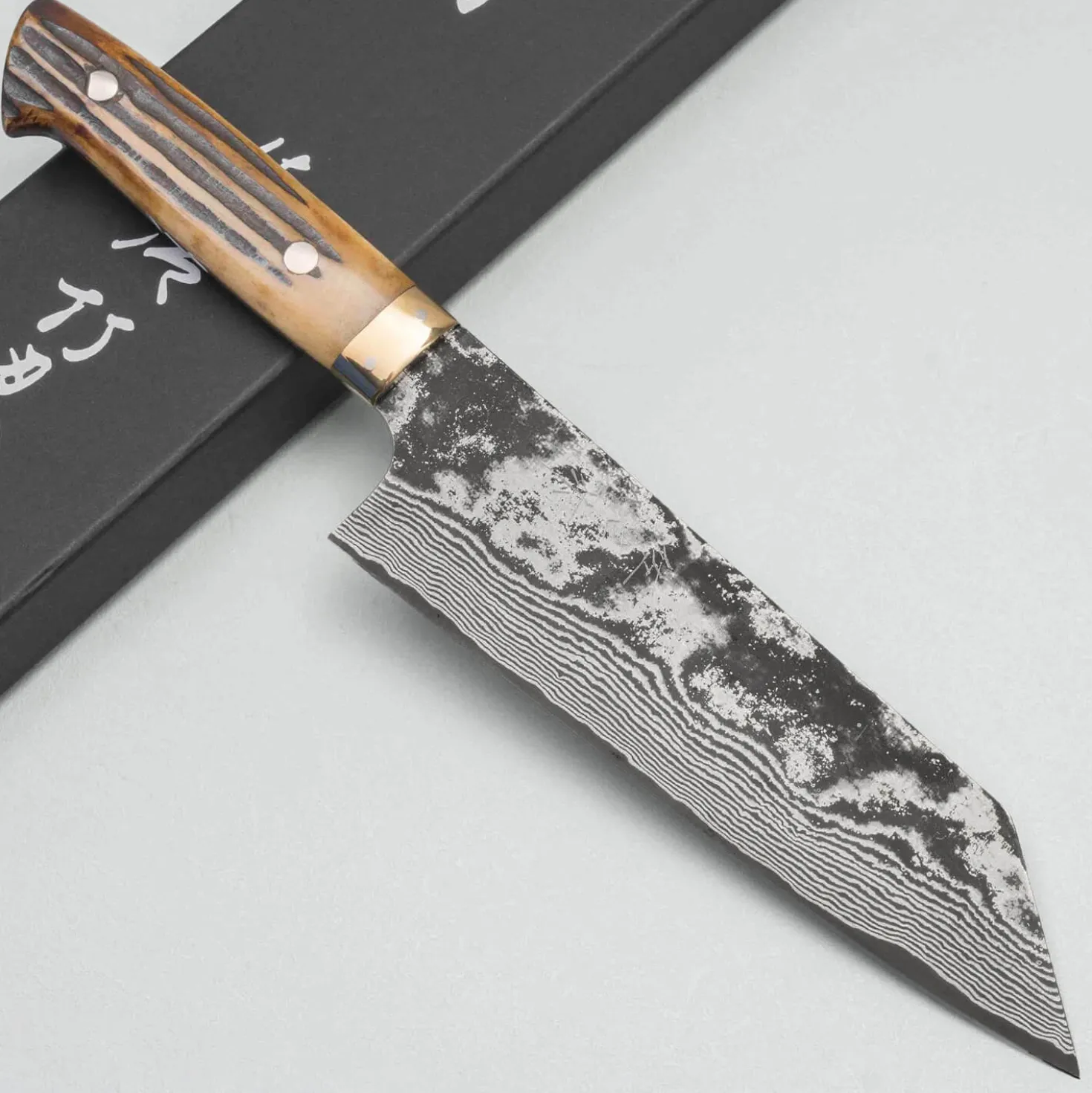 Takeshi Saji VG10 Nickel Damast Staghorn Bunka 17 cm
