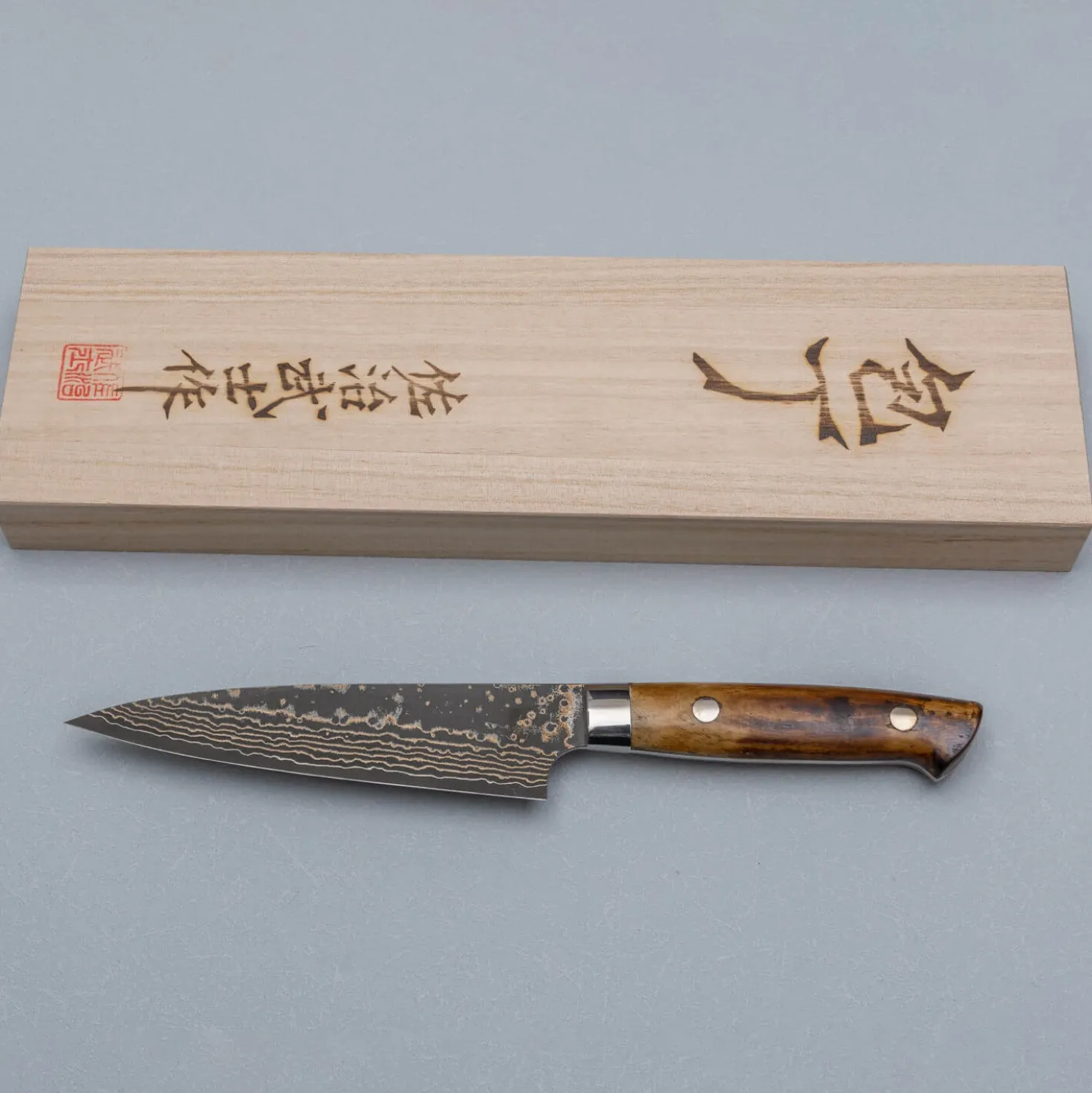 Takeshi Saji VG10 Rainbow Etched Cowhorn Petty 13 cm