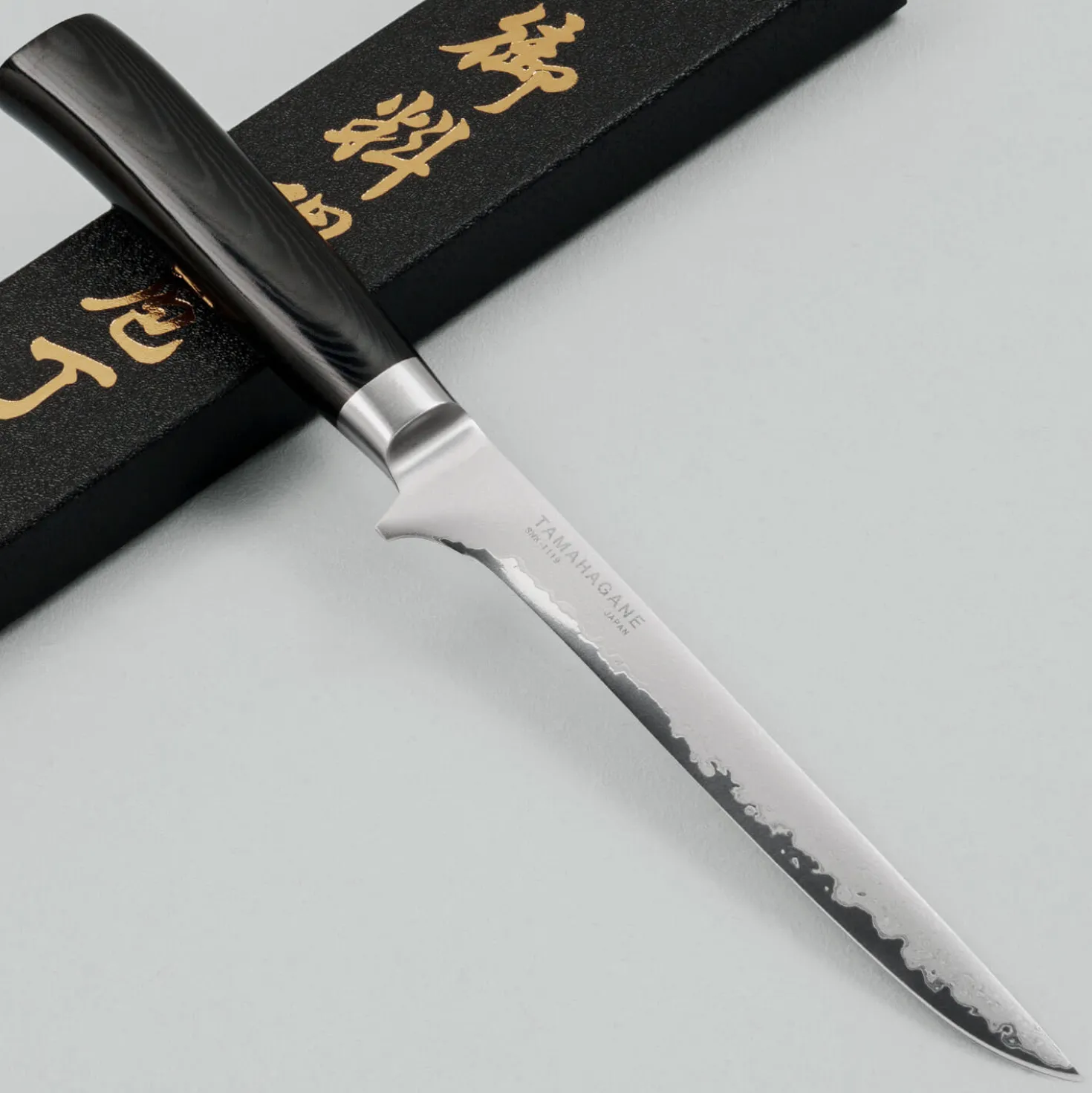Tamahagane San Kyoto Uitbeenmes 16 cm