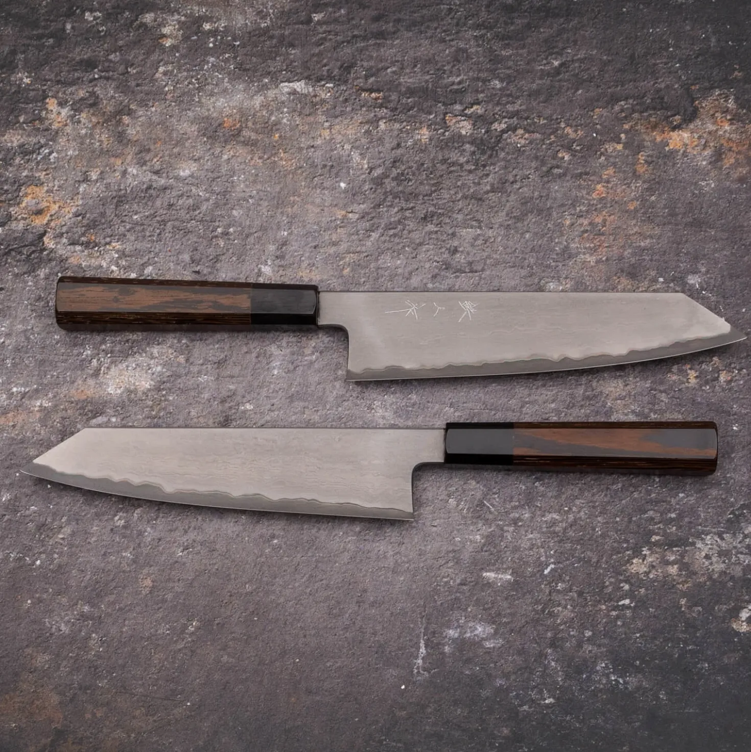 Tetsujin Hamono Aogami 2 Metal Flow Gyuto 24 cm