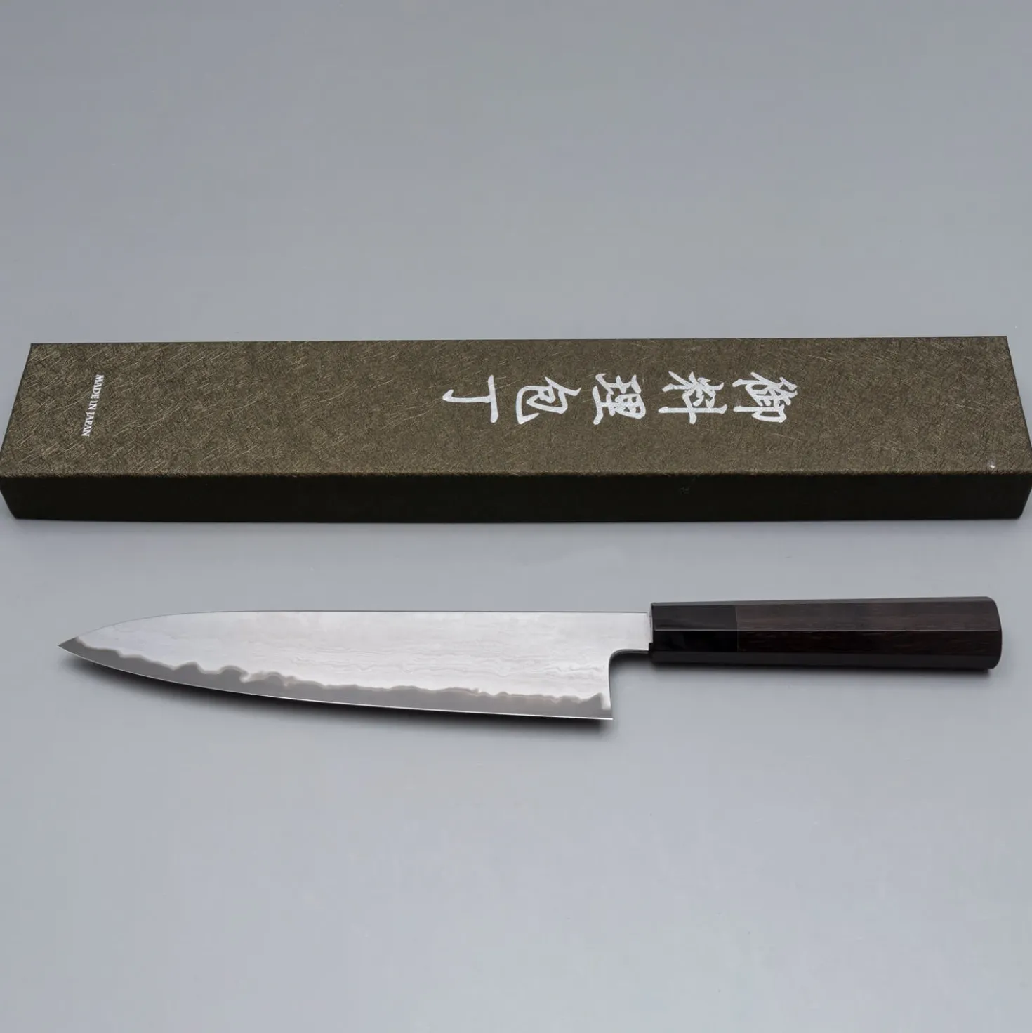 Tetsujin Hamono Aogami 2 Metal Flow Gyuto 24 cm