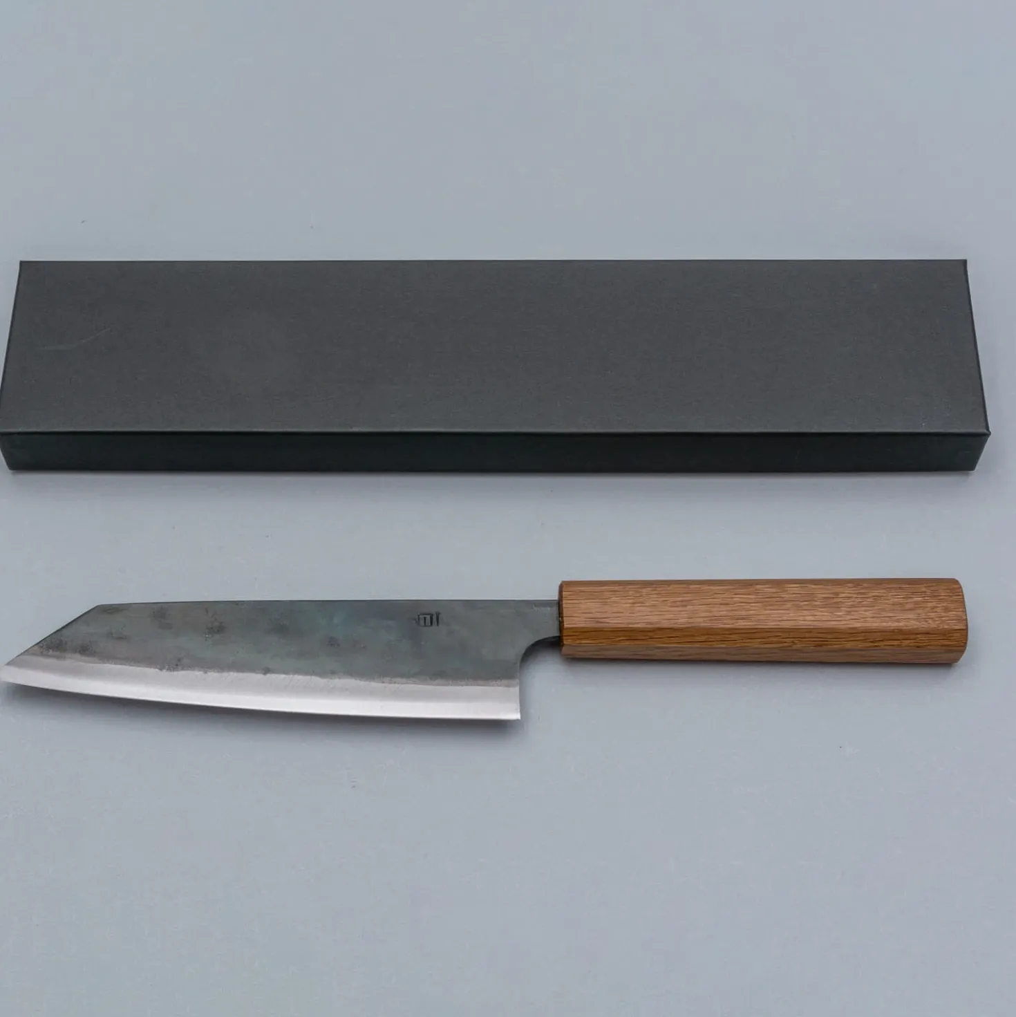 Tosa Tsukasa Shirogami Kurouchi Bunka 18 cm
