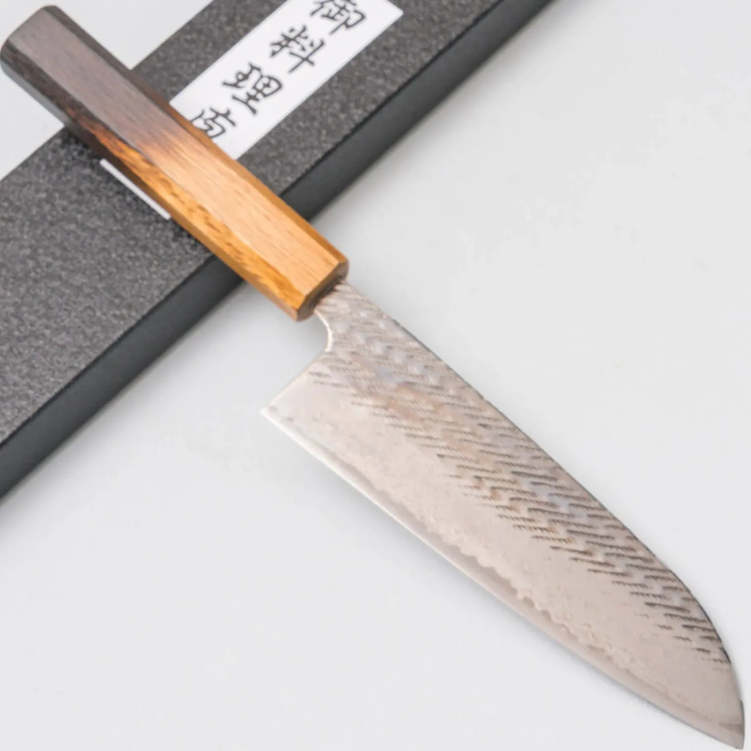 Tsunehisa AUS10 Nawame Damast Santoku 17 cm