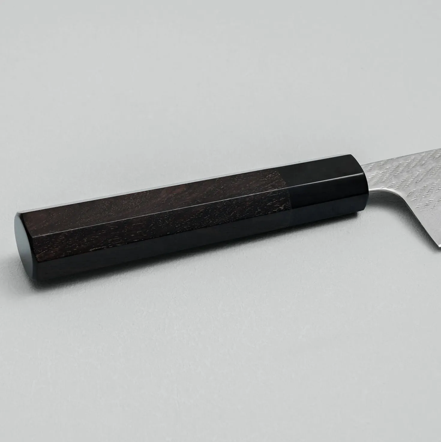 Tsunehisa Ginsan Nawame Damast Ebony Santoku 17 cm