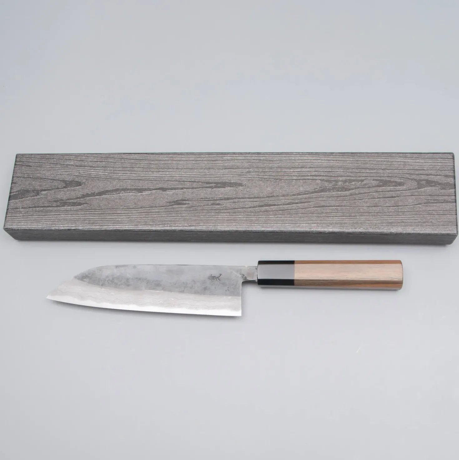 Tsutomu Kajiwara Damascus Santoku 18 cm