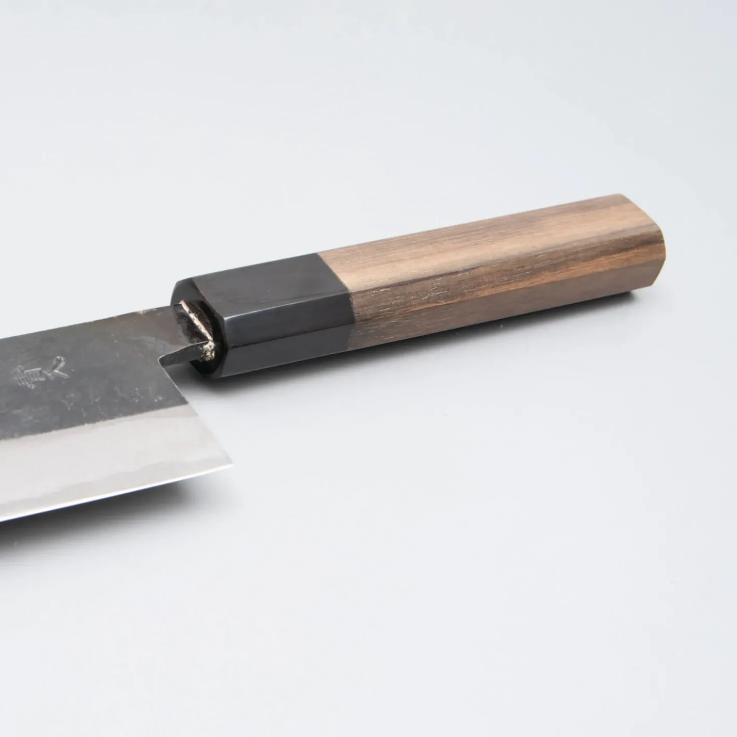 Tsutomu Kajiwara Damascus Santoku 18 cm