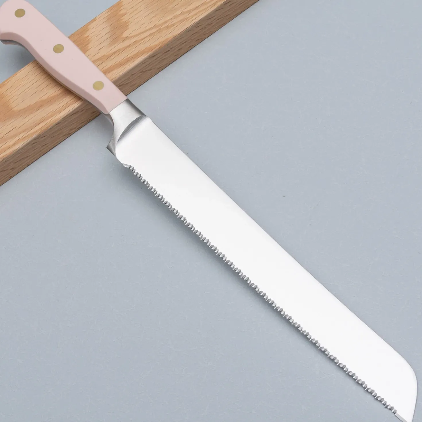 Wusthof Classic Colour Pink Himalayan Salt Broodmes 23 cm