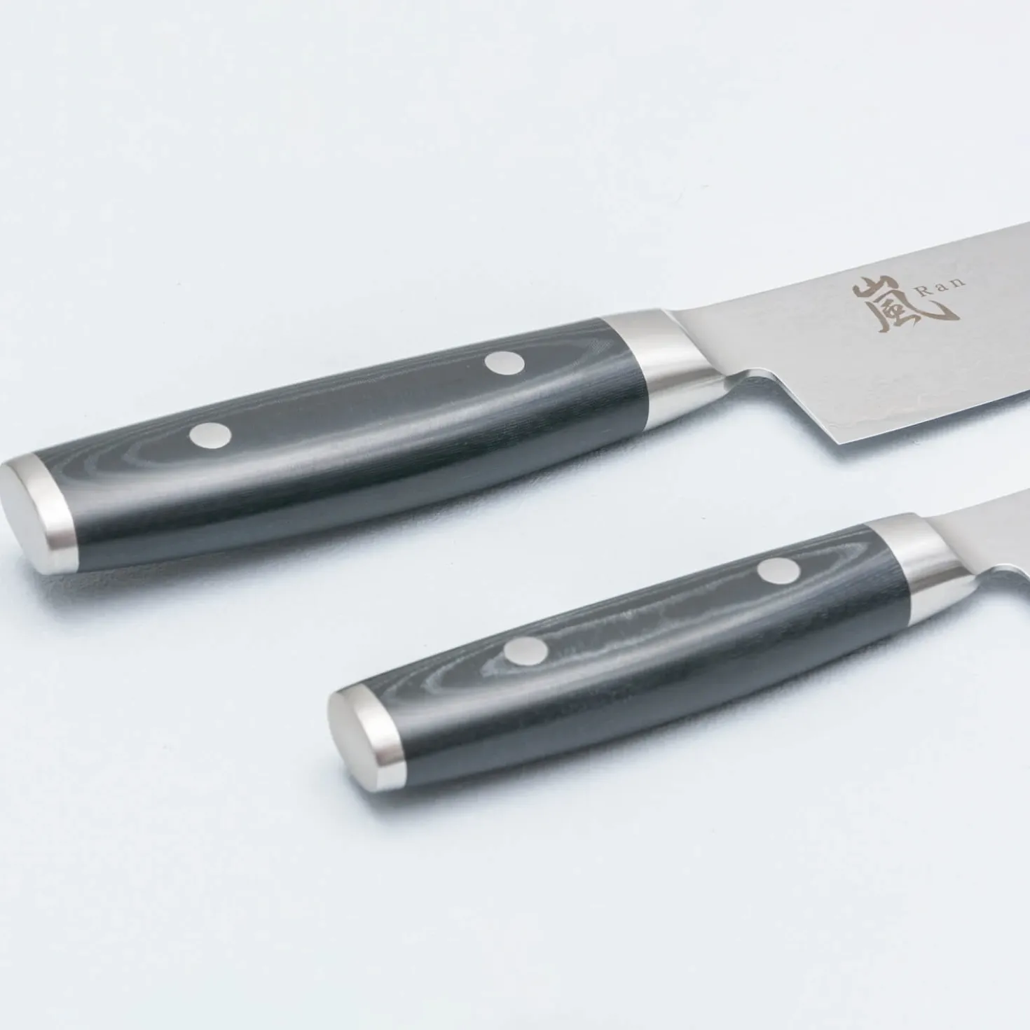 Yaxell Ran 69 Messenset Santoku + Petty