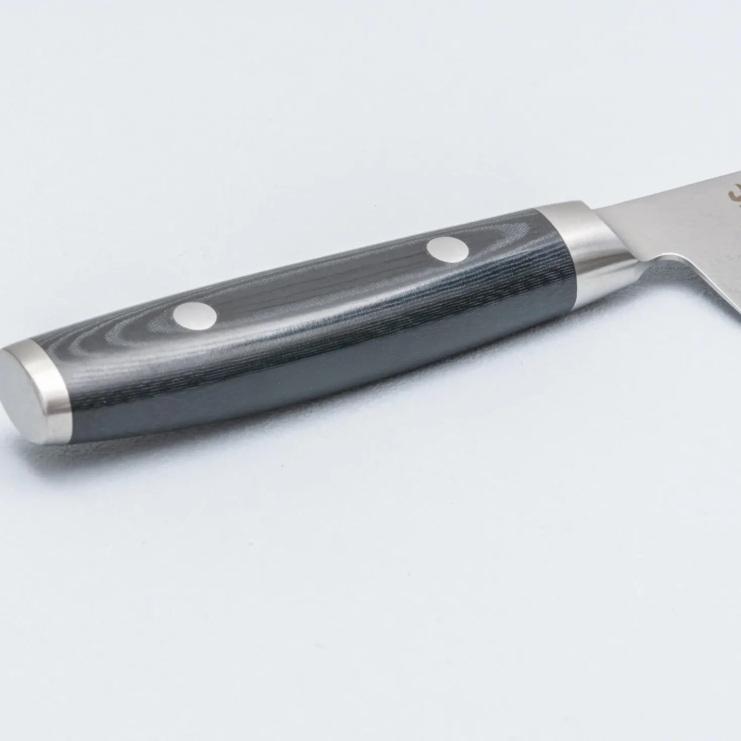 Yaxell Ran 69 Santoku 12.5 cm