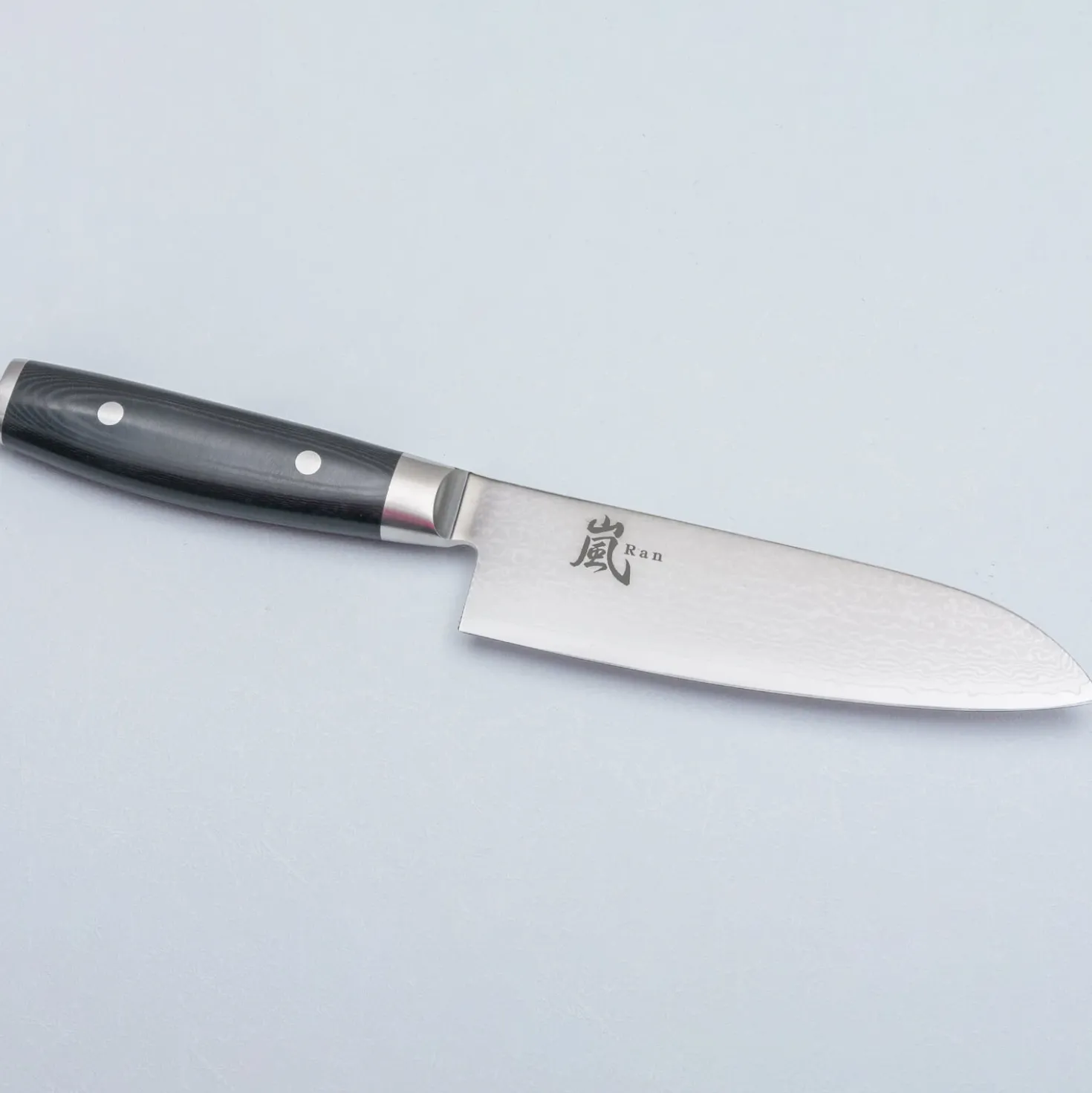 Yaxell Ran 69 Santoku 12.5 cm