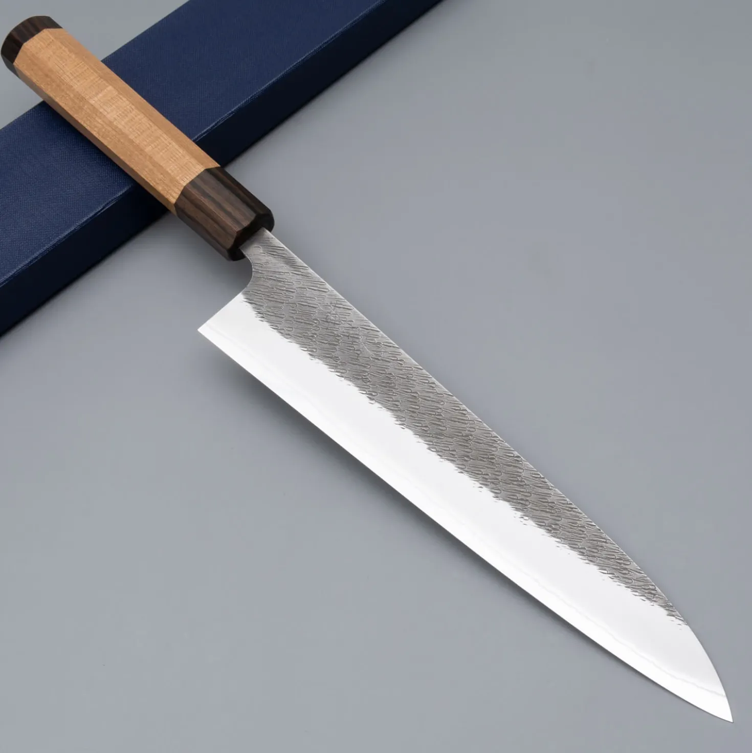 Yoshikane Shirogami #2 Kurouchi Tsuchime Gyuto 240