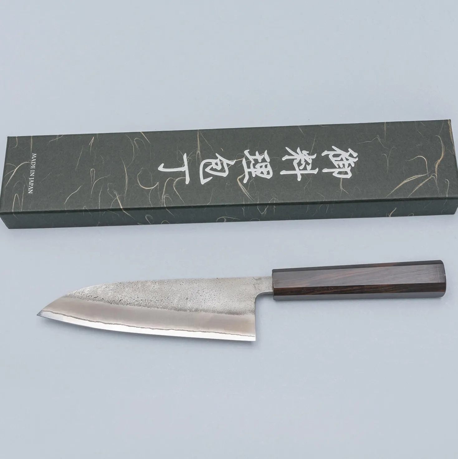 Yoshikane Shirogami #2 Nashiji Ebony Santoku