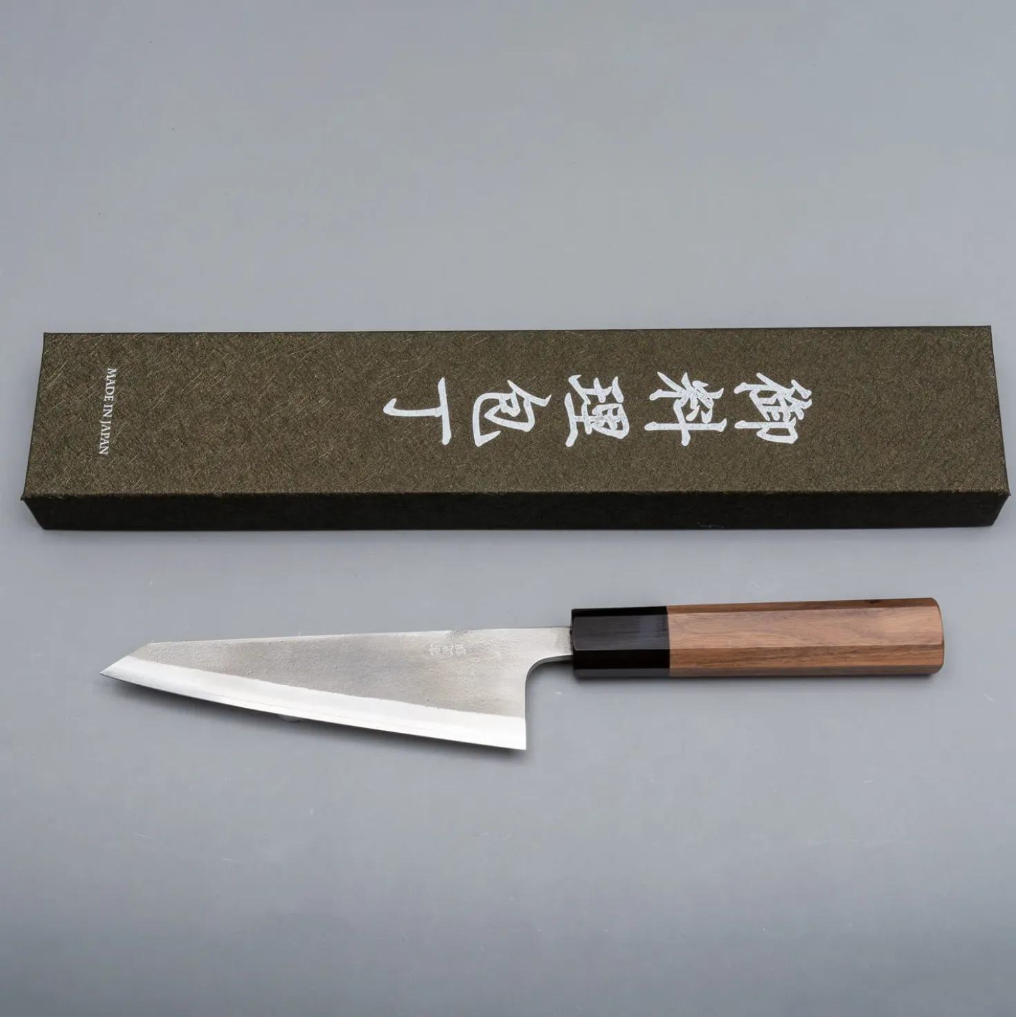 Yoshikane SKD Nashiji Honesuki 15 cm