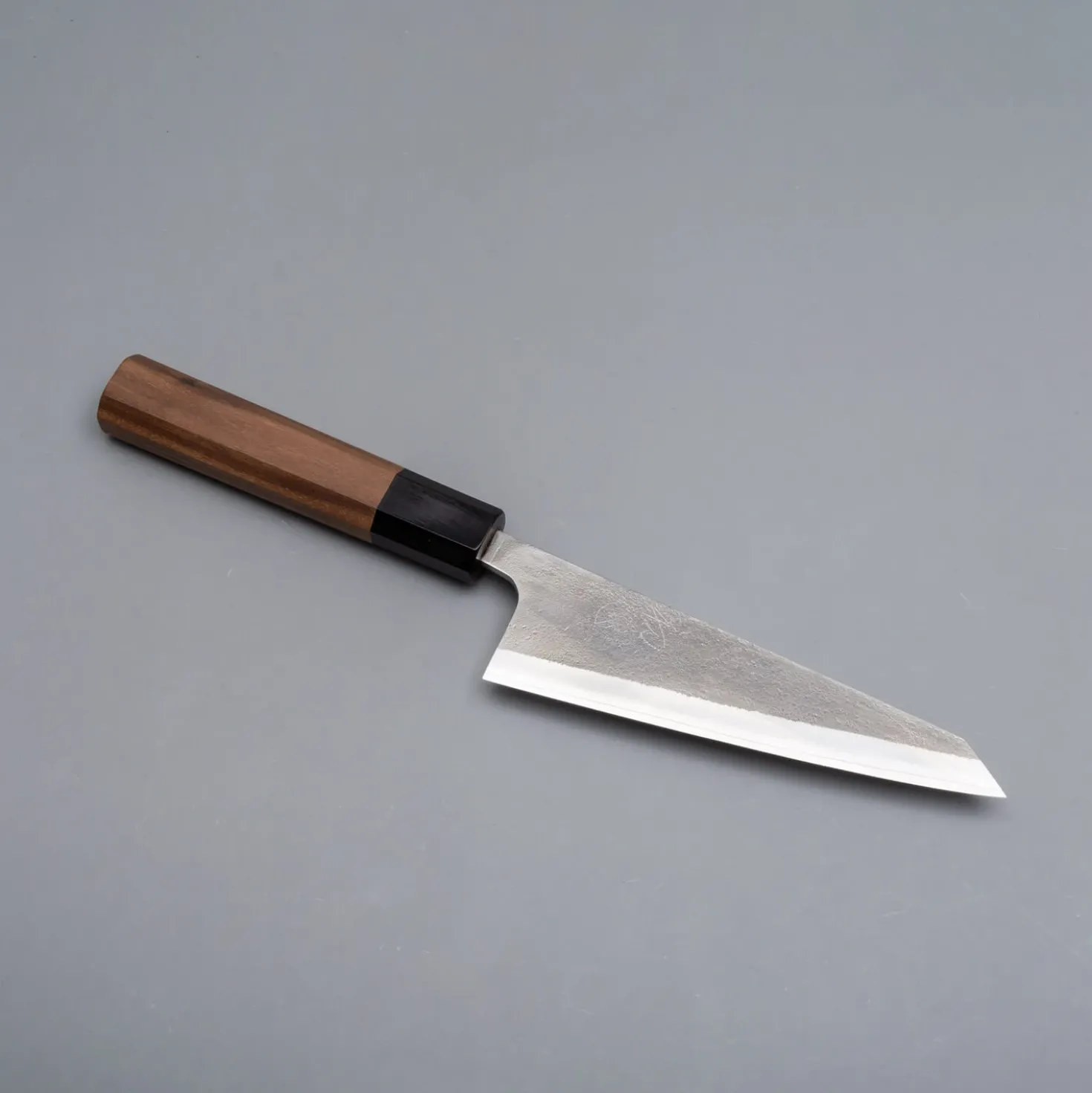 Yoshikane SKD Nashiji Honesuki 15 cm