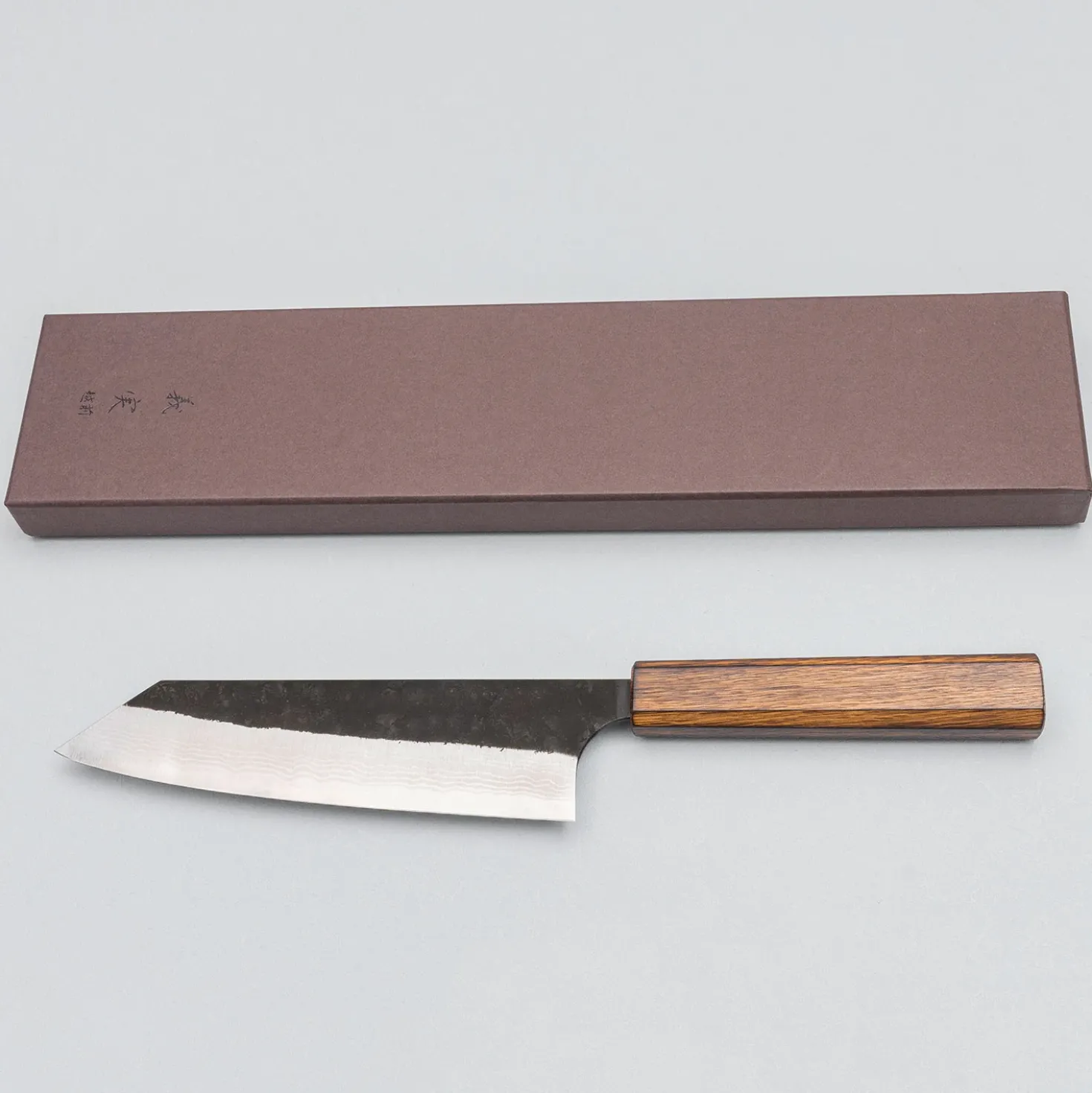 Yoshimi Kato Aogami Super Damast Iron Clad Kurouchi Oak Bunka 17 cm