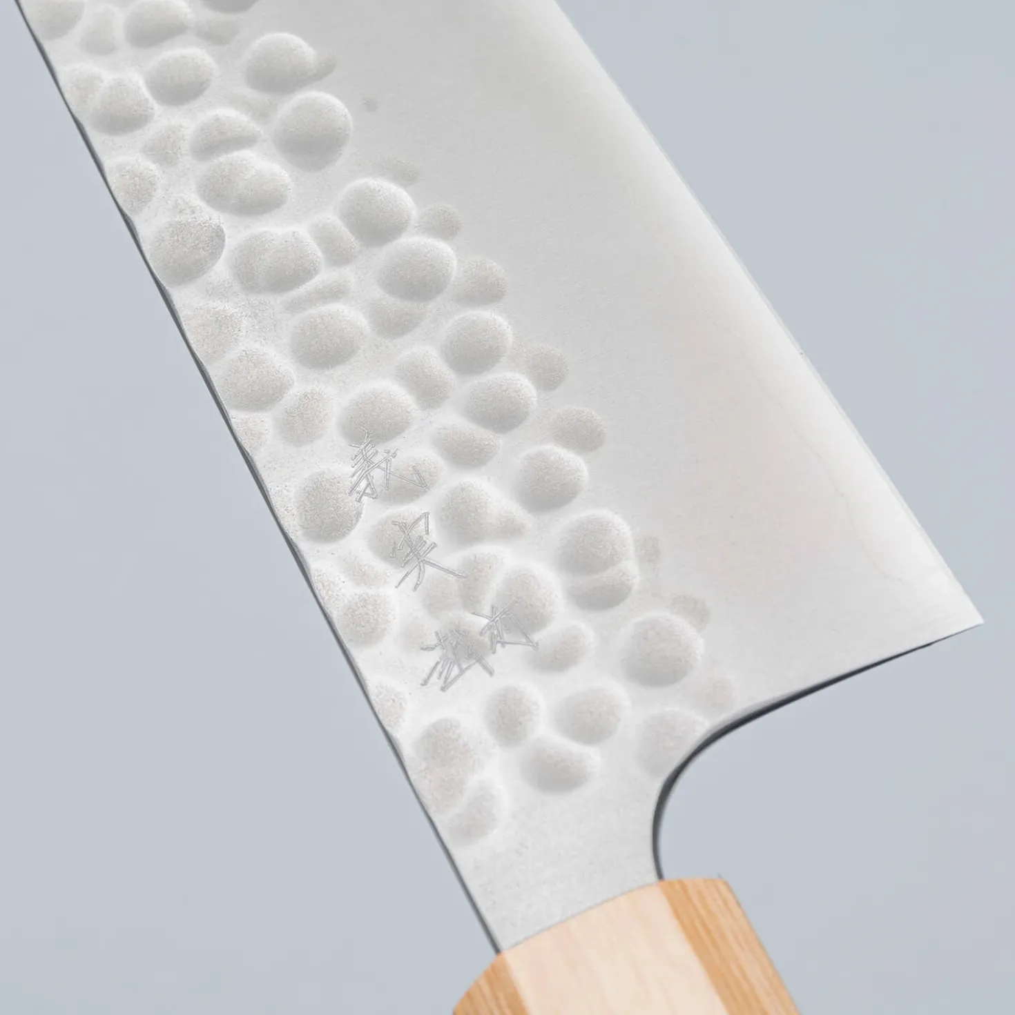Yoshimi Kato Ginsan Tsuchime Santoku 17 cm