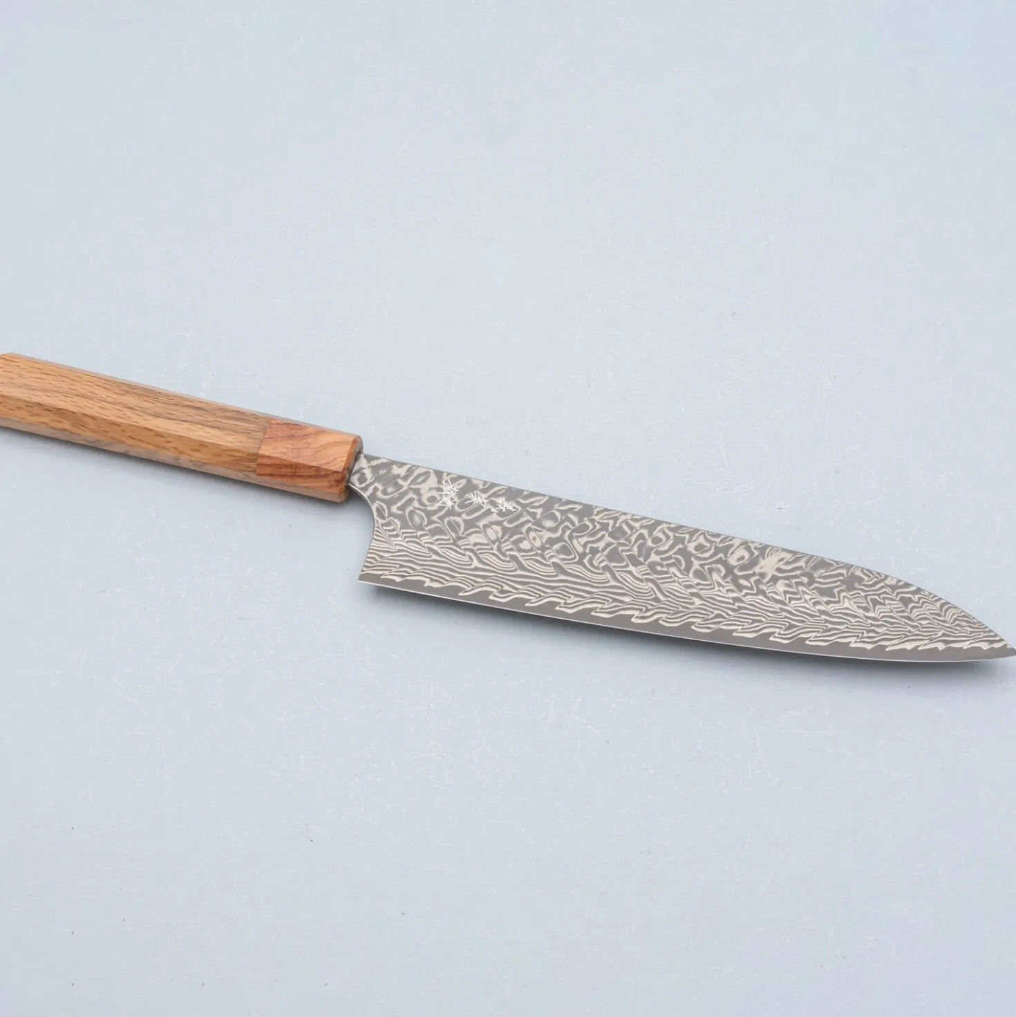 Yoshimi Kato SG2 Damast Oak Gyuto 21 cm