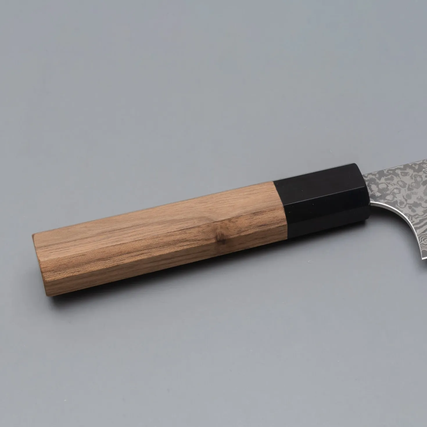 Yoshimi Kato VG10 Damast Wa Walnut Gyuto 21 cm