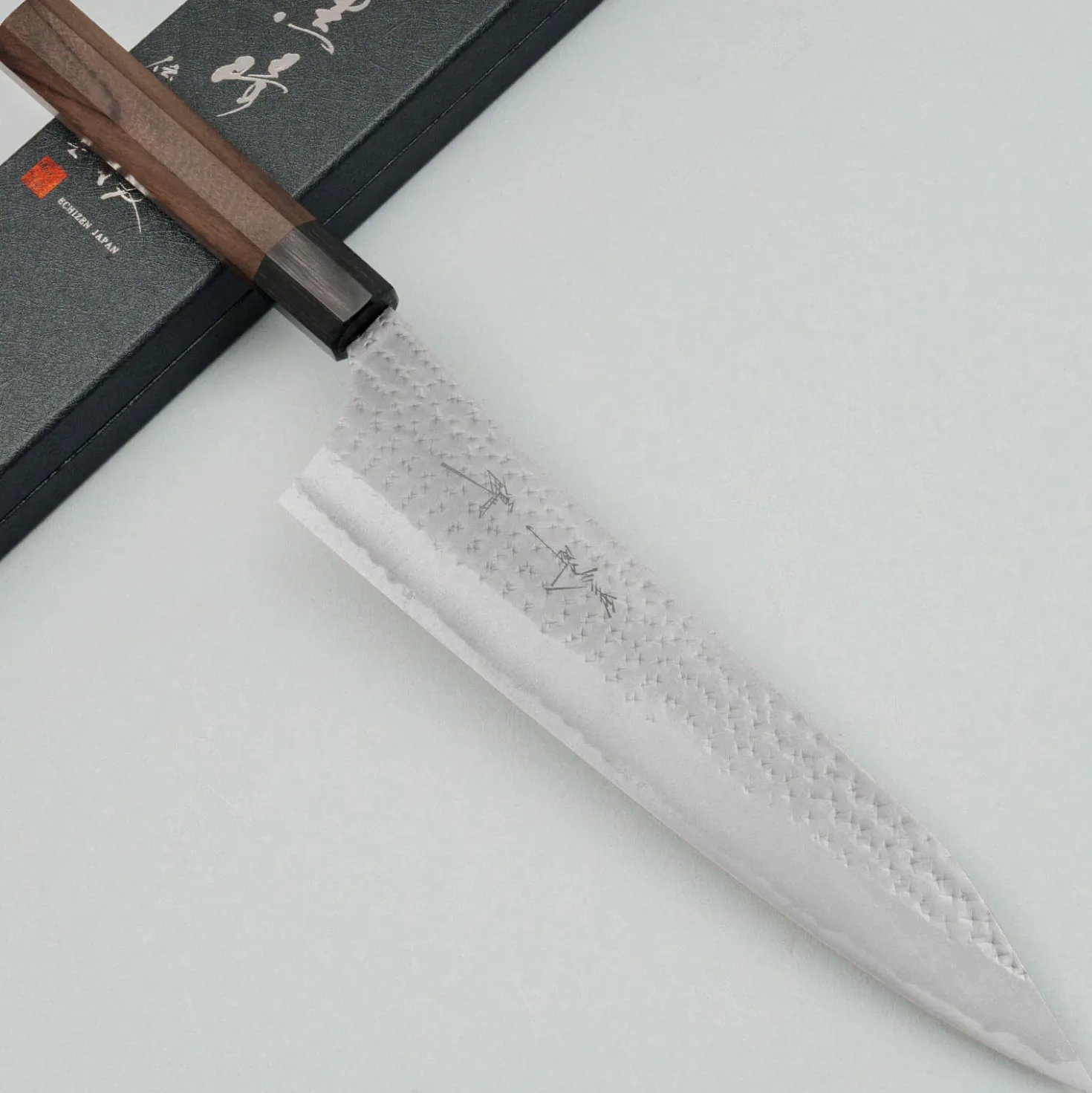 Yu Kurosaki Kokusen Ei Migaki Rosewood Gyuto 24 cm