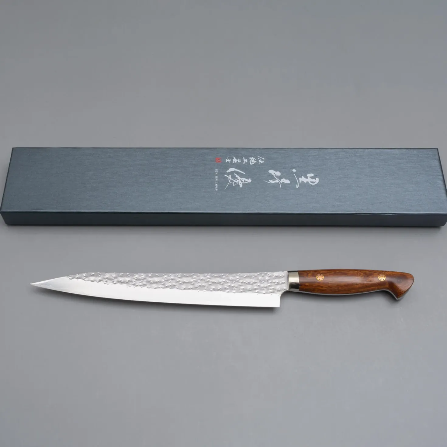 Yu Kurosaki Senko Ironwood Sujihiki 24 cm